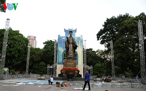 Sparkling Hanoi celebrating Liberation Day - ảnh 6